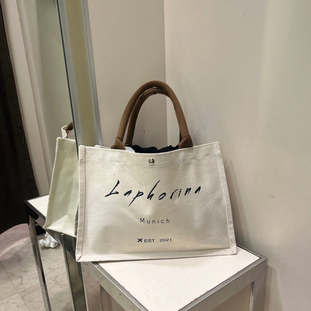 Signature Tote Bag M