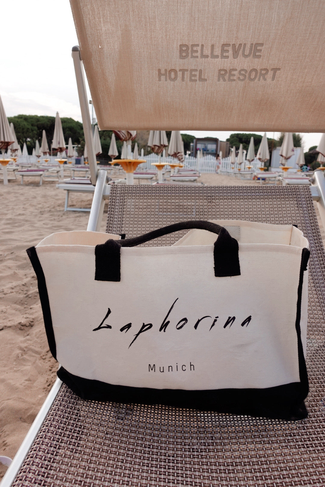Signature Tote Bag L