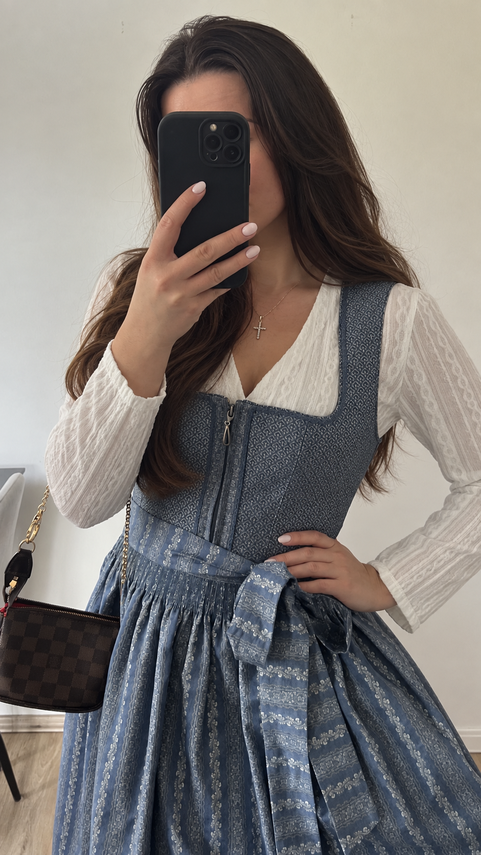 Dirndlbluse « Philomena »